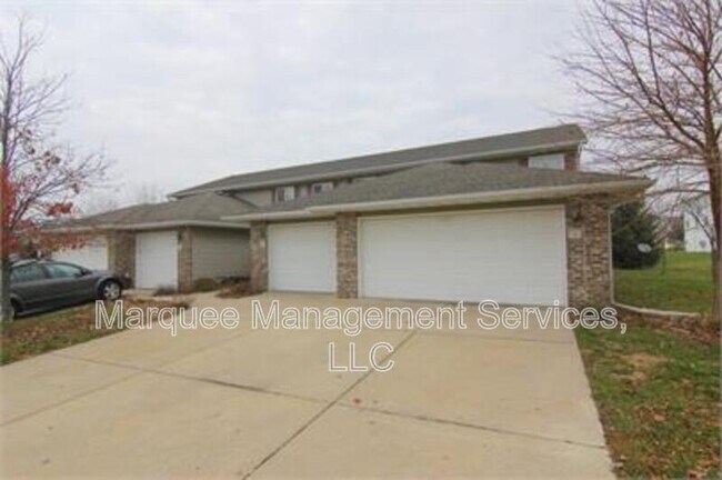 Primary Photo - 119 W Windsor Ave