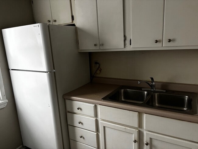 Building Photo - 43 23rd St S
