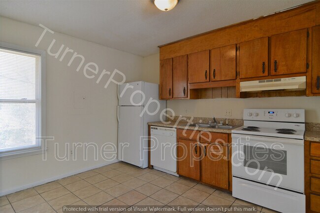 Building Photo - 121 Beatty Downs Rd