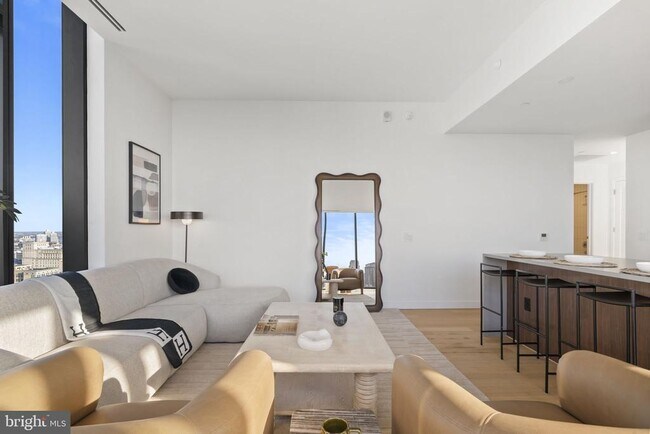 Building Photo - 210 S 12th St