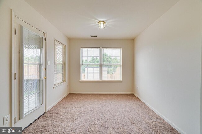 Building Photo - 417 Sparkleberry Terrace NE