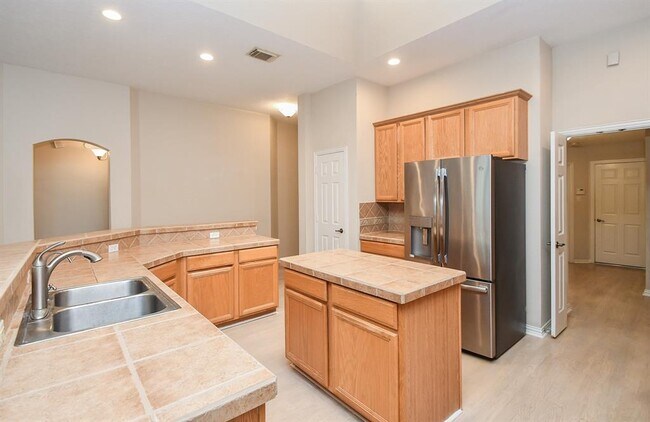Building Photo - 7835 Stone Oak Ct