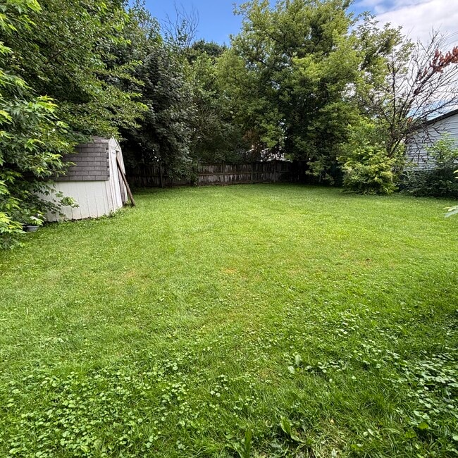 Building Photo - 741 Banghart St