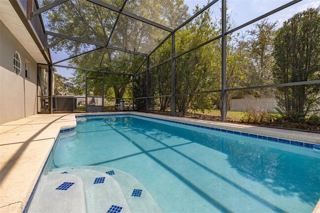 Building Photo - 624 Blake Ave