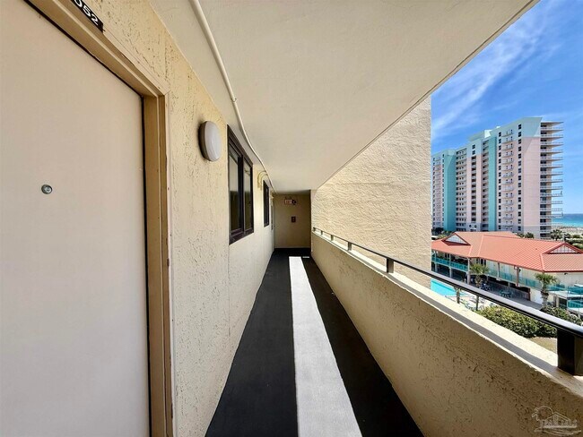 Building Photo - 900 Fort Pickens Rd