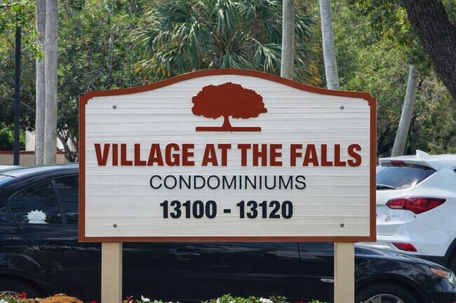 Building Photo - 13000 SW 92nd Ave