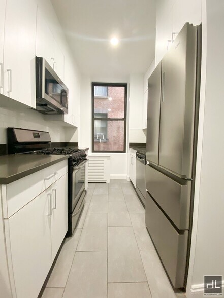 Building Photo - WEST 58 STREET