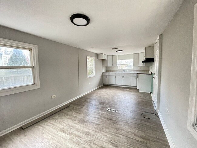 Building Photo - Cozy 2 Bedroom Home FOR RENT in Laurel Lakes, NJ $1465
