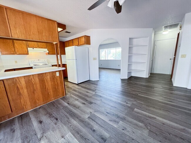 Building Photo - HOUSE - COTTONWOOD - VERDE VILLAGE