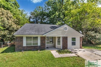 Building Photo - 65 Falcon Dr