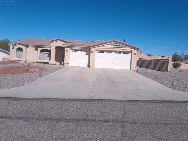 Building Photo - Winter Rental Available October-April 2027