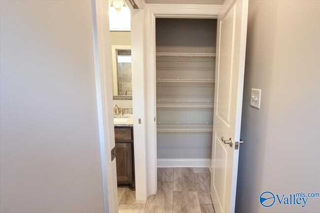 Building Photo - 26480 Naomi Wy