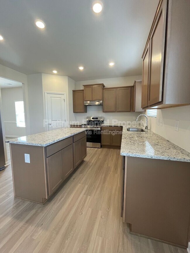 Building Photo - 74 Hampton Rdge Wy