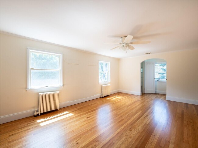 Building Photo - 91 Pickwick Rd