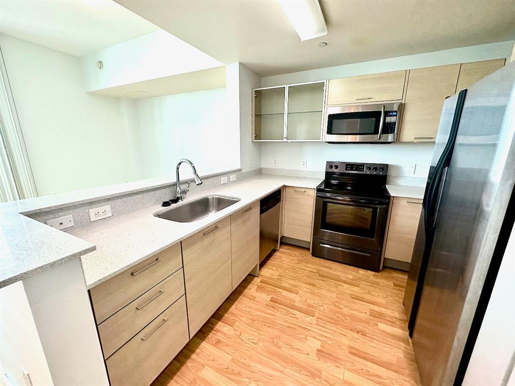 Building Photo - 350 NE 24th St