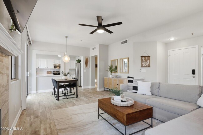 Building Photo - 11515 N 91st St