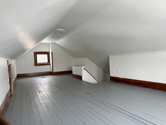 Building Photo - 1182 5th Ave