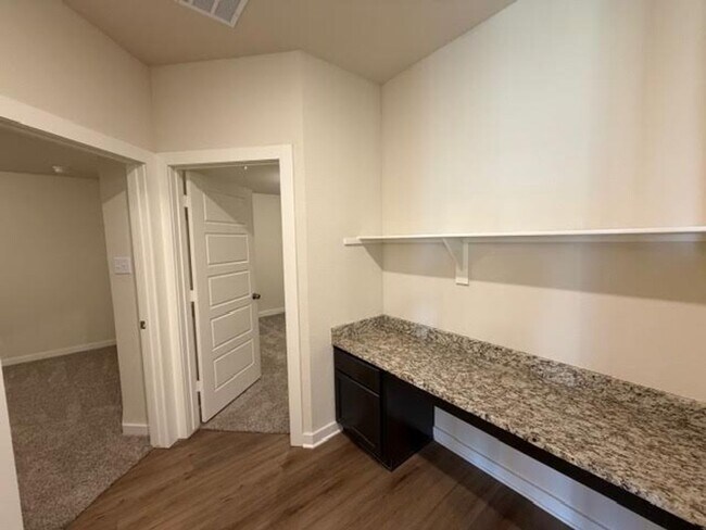 Building Photo - New Build in China Spring