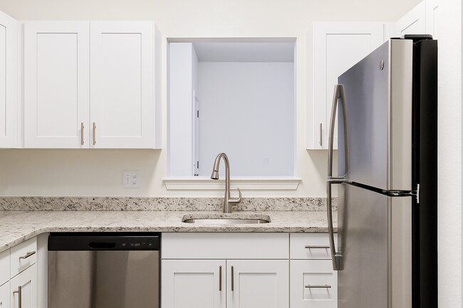 Building Photo - Greenwich Place