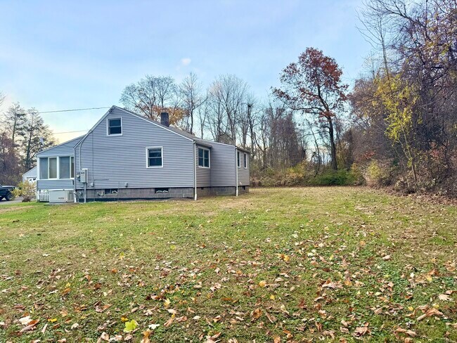 Building Photo - 213 Georgetown Rd