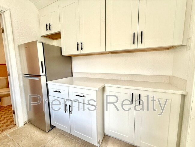 Building Photo - 7960 Boca Ciega Dr