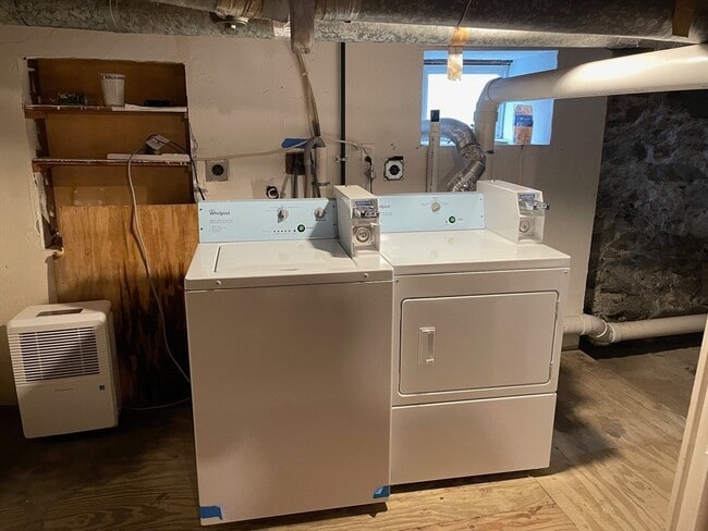 Building Photo - 105-107-107 Harvard St