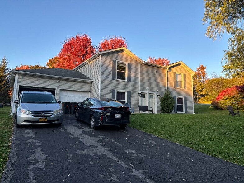 Building Photo - 124 Eastern Heights Dr