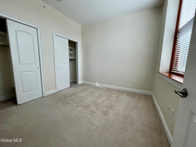 Building Photo - 233 Lake Ave