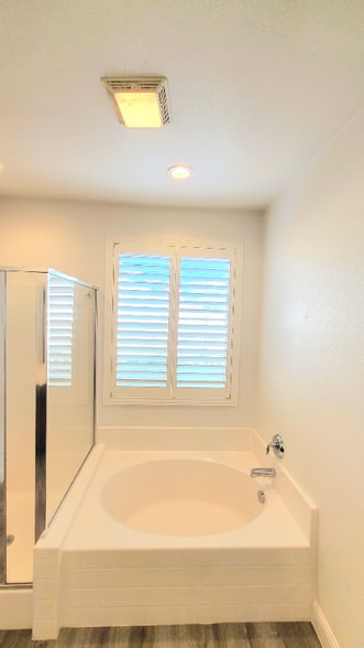 Building Photo - 3879 N Mayfield Ranch Rd