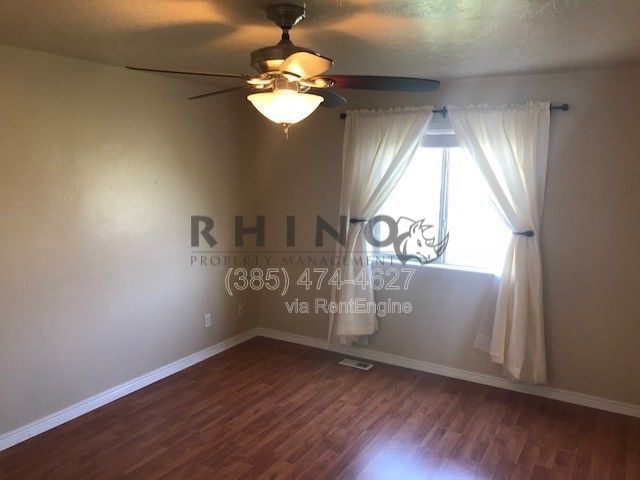 Building Photo - 1919 N Sego Lilly Dr