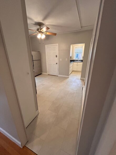 Building Photo - 268 River Ave