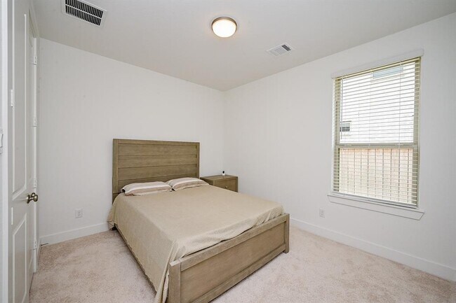 Building Photo - 18402 Mesquite Flts Trl