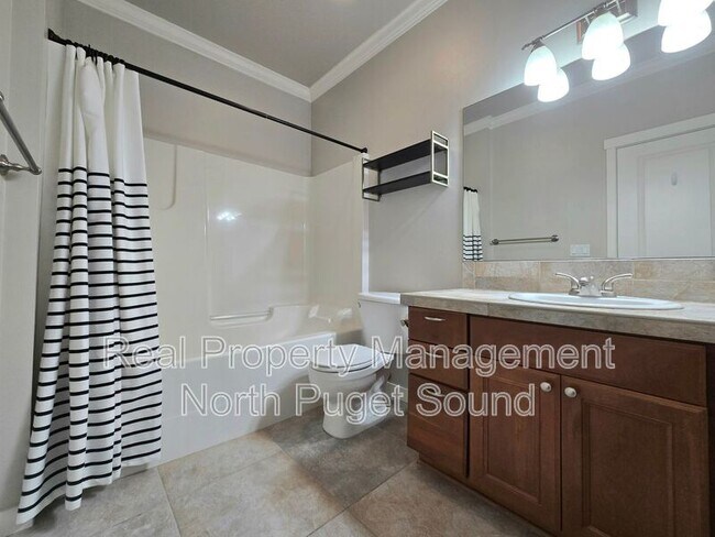 Building Photo - 11017 18th St NE