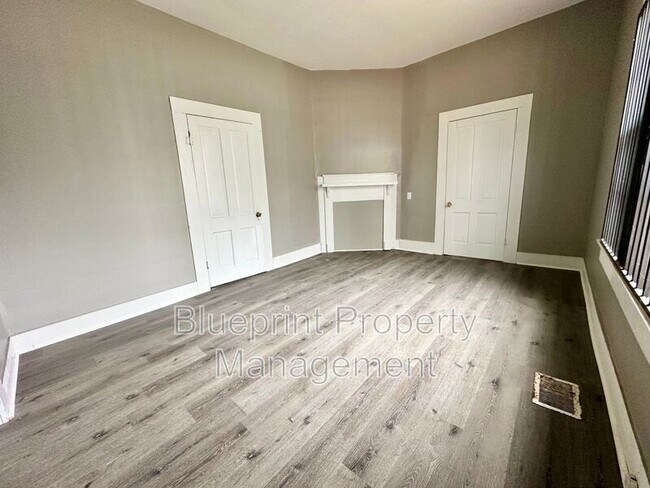 Building Photo - 3616 Maple Ave SW