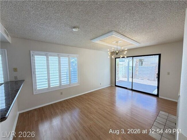 Building Photo - Beautiful Home with Private Balcony, Fireplace & Granite Kitchen