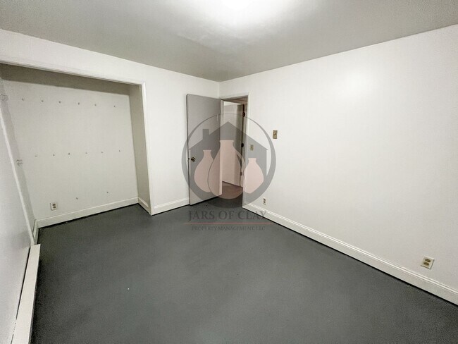 Building Photo - Charming West Salem Home - Coming Soon!