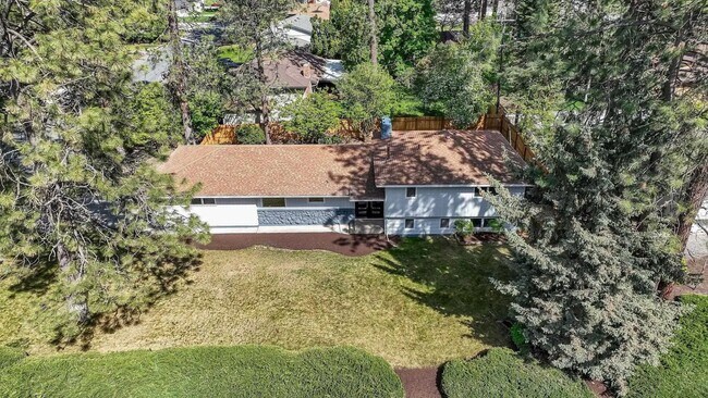 Building Photo - 6305 S Pittsburg St