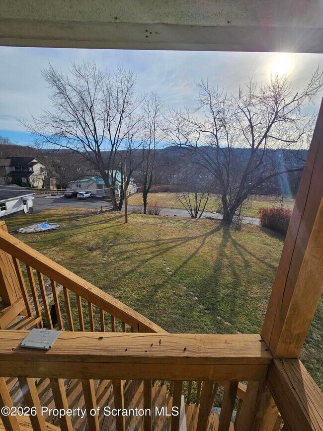 Building Photo - 1044 John Ave