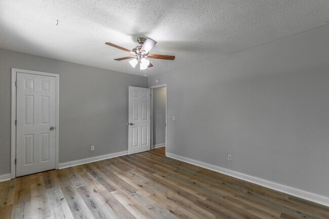 Building Photo - 6874 Beulah Dr
