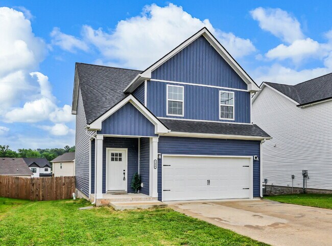 Building Photo - Beautiful modern home less than 2 years old