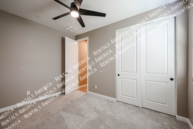 Building Photo - 13176 W Roy Rogers Rd