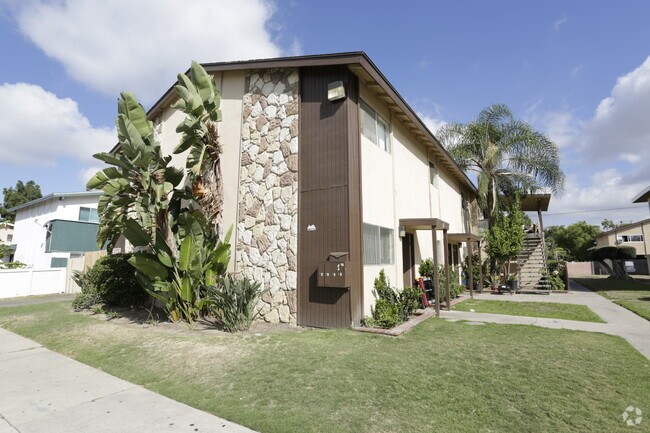 Primary Photo - 2121 W Brownwood Ave
