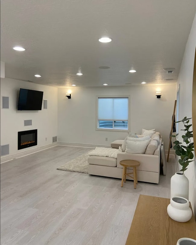 Building Photo - Gorgeous Home in Great Location!