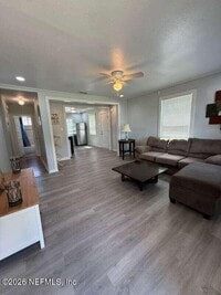 Building Photo - 314 Celery Ave N