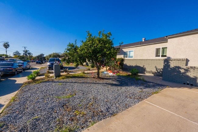 Building Photo - Ready for showing on 6-25-25    3BR/1BA - ...