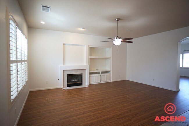 Building Photo - 8407 Glenlakes Ct