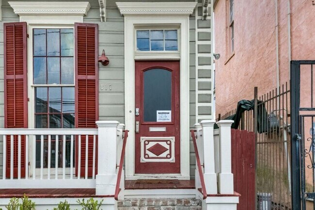 Building Photo - 1407 Baronne St