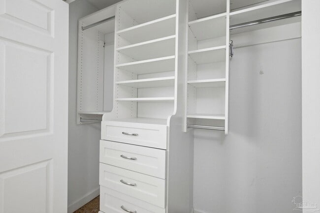 Building Photo - 302 Loruna Dr