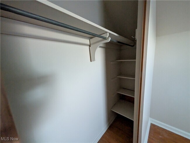 Building Photo - 703 Avondale St