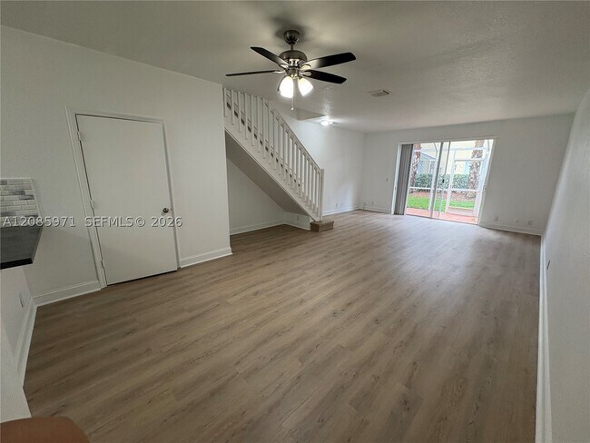 Building Photo - 2208 Ensenada Terrace